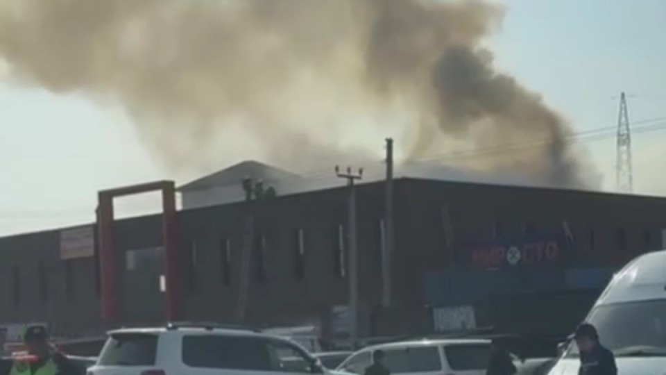 Алматыда Кенжехан базары маңында ірі өрт шықты