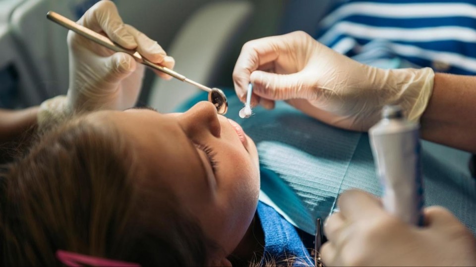 Бойжеткен қыз ақыл тісін жұлдыртқаннан кейін бірден комаға түсіп, көз жұмды (ФОТО)