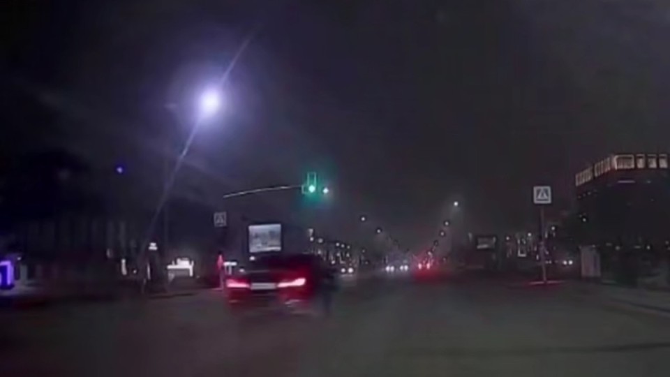 Жол ережесін елемегендер: Астанада екі жүргізуші 10 тәулікке қамалды