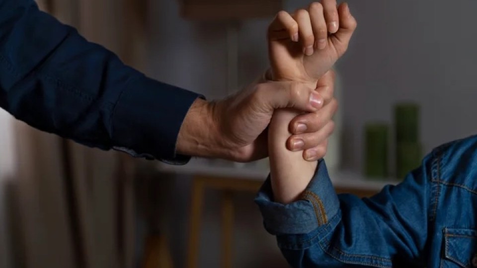 Оқушыны ұрған мұғалімге қылмыстық іс қозғалды