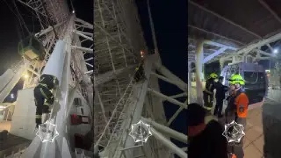 Астанада шолу дөңгелегі өртенді