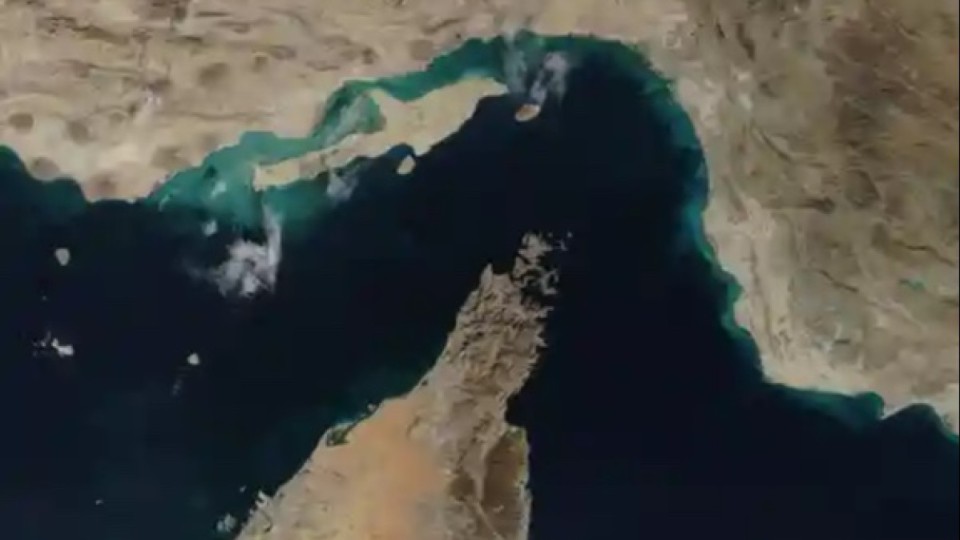 АҚШ-қа қысым: Иран Ормуз бұғазын бақылауда ұстамақ