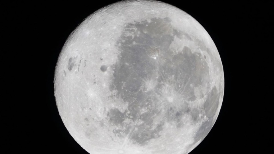 Жерден көрінбейтін Ай беті: NASA ерекше фото жариялады