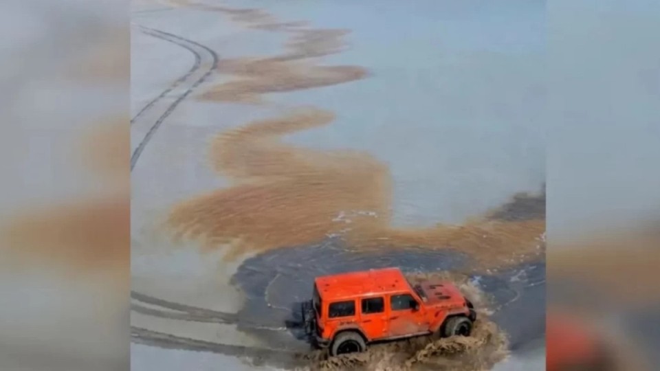Каспий жағалауында тәртіп бұзған өзбекстандық блогер жазаланды