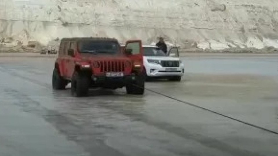 Маңғыстауда табиғатты бүлдірген шетелдік блогерге айыппұл салынды