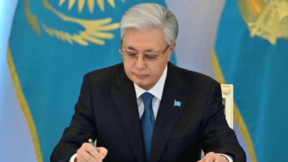 Мемлекет басшысы белгілі ғалымдарды марапаттады