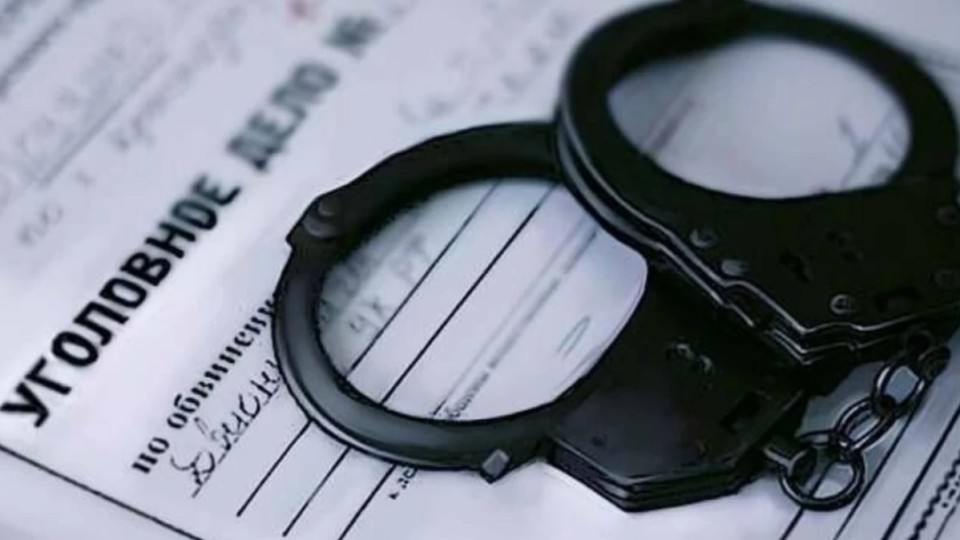 Павлодарда түзету мекемесінің қызметкері пара алу бойынша 6 жылға сотталды