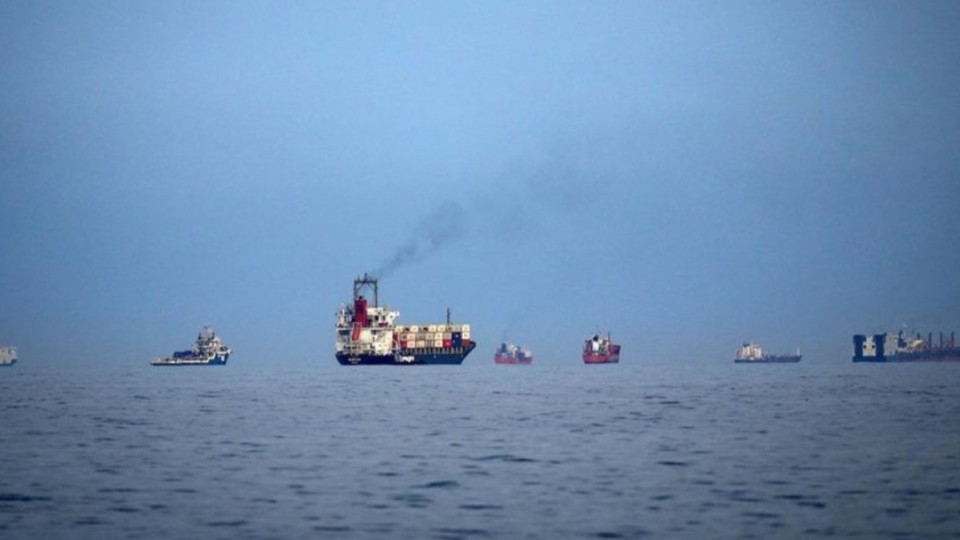 АҚШ әскери-теңіз күштері Ормуз бұғазында мина іздеуді бастады