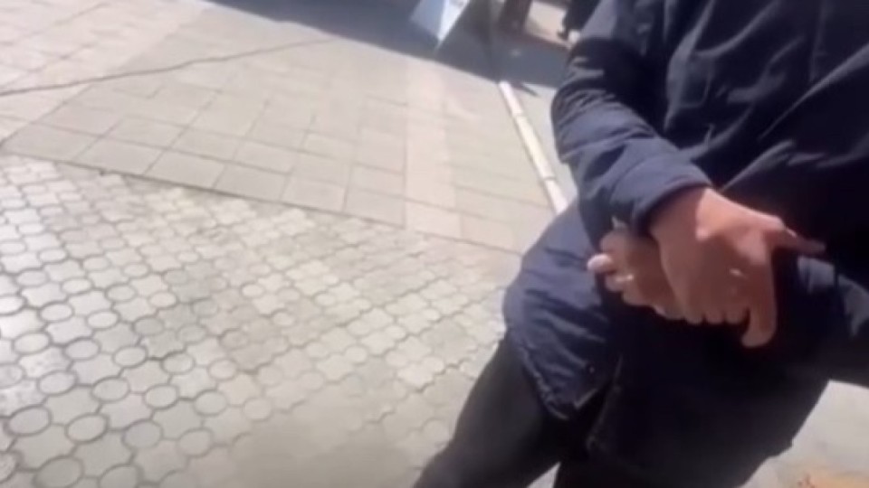 "Зорлаймын": Семейде мектеп оқушыларын қорқытқан ер адам ұсталды