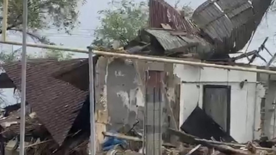 Алматы облысында жойқын жарылыстан үй қирап, бірнеше адам ауыр жарақат алды