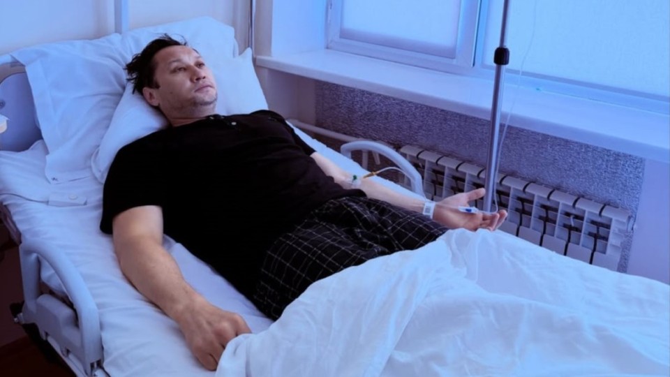 "Шұғыл ота жасау керек, амал қалмады": Актер Азамат Сатыбалды ауруханаға түсіп қалды (ФОТО)