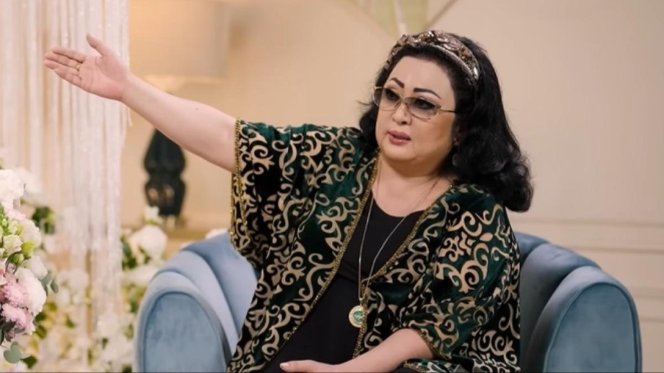 "Жылап, жаман болдым": Әнші Мақпал Жүнісова ел күтпеген құпия шындықты жайып салды (ВИДЕО)