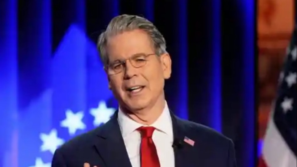 АҚШ Ресей мен Иран мұнайына қатысты санкциялық жеңілдікті ұзартпайды