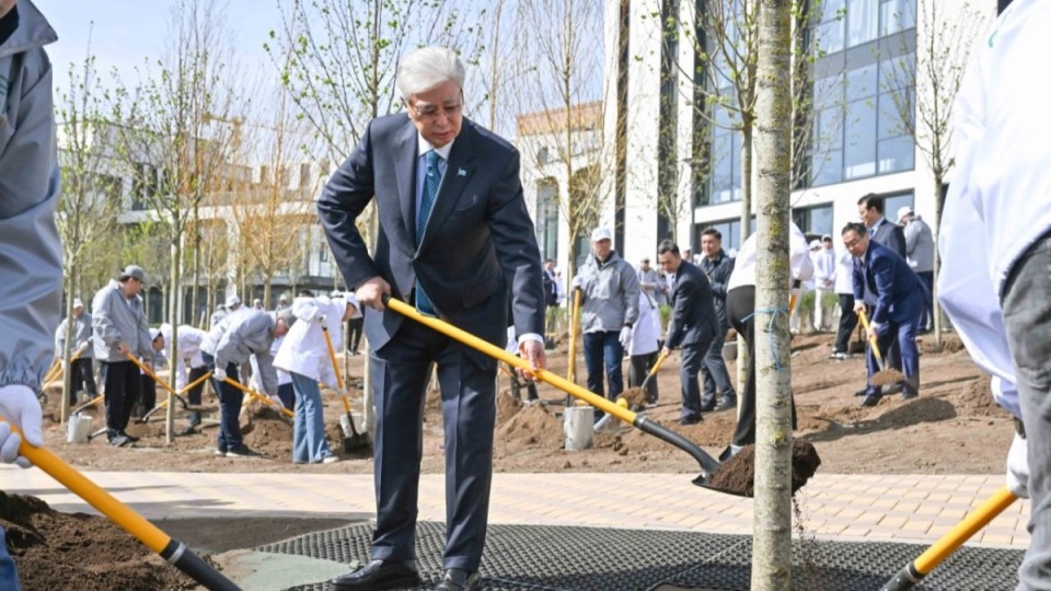 Мемлекет басшысы «Таза Қазақстан» республикалық экологиялық акциясына қатысты