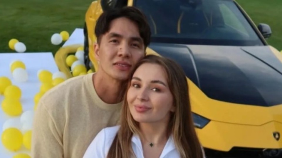 Блогер Жанәбіловке шартты жаза тағайындалып, әйелі 2 жылға сотталды