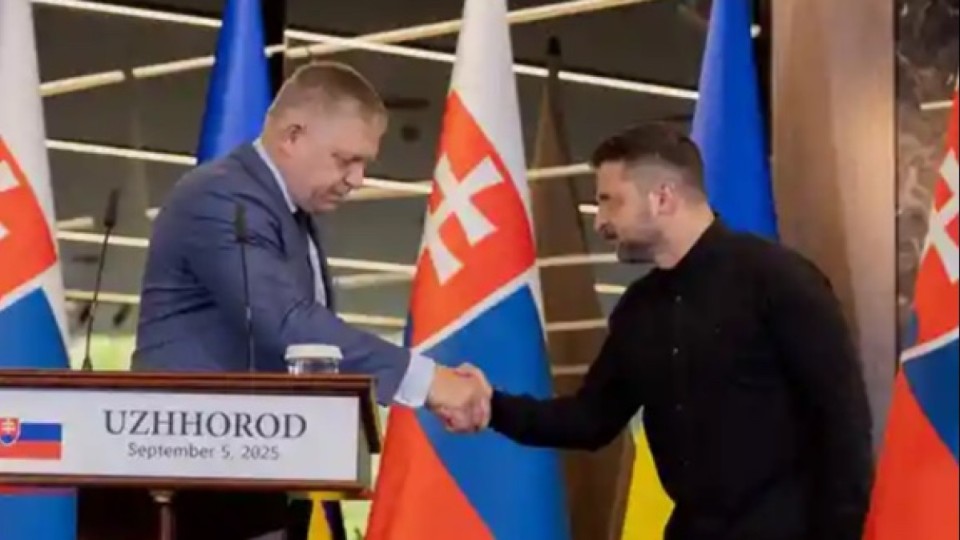 Зеленский мен Фицо Украинаның ЕО-ға кіруін талқылады