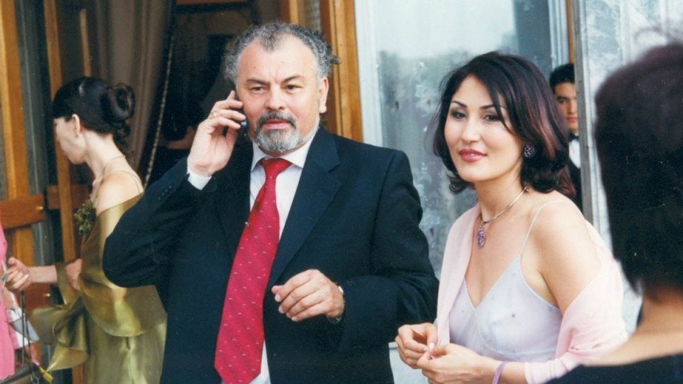 "Өз оқушыма ессіз ғашық болдым, кейін үйлендім": Тұңғышбай Жаманқұлов ел естімеген шындығын айтты (ВИДЕО)