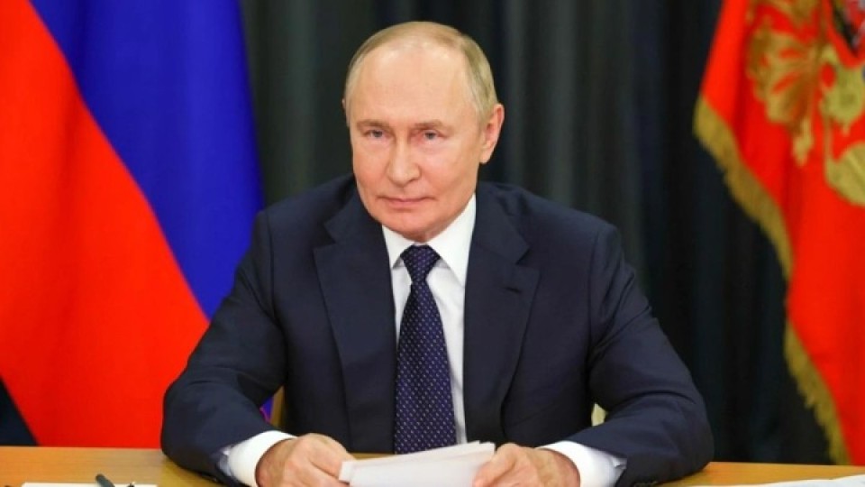 Путин шетелдегі Ресей азаматтарын «қорғау» туралы заңға қол қойды
