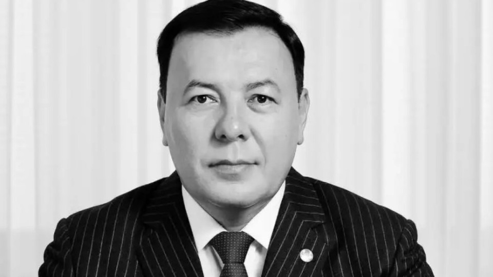 Ақтауда экс-депутат артық майдан арылмақ болды: клиникадан кейін комаға түсіп, көз жұмды