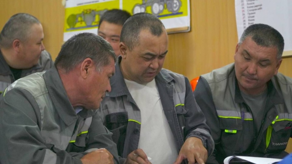 Ірі компаниялар еңбек ардагерлерін қолдауға инвестиция салып жатыр