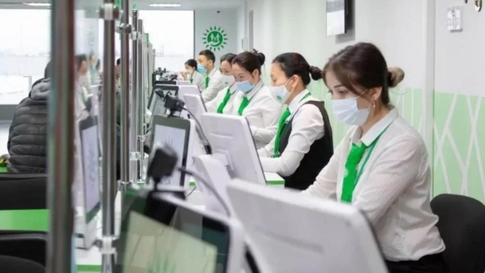 Астанада шетелдіктерге заңсыз ЖСН берген схема әшкереленді: ХҚКО қызметкерлері күдікке ілінді