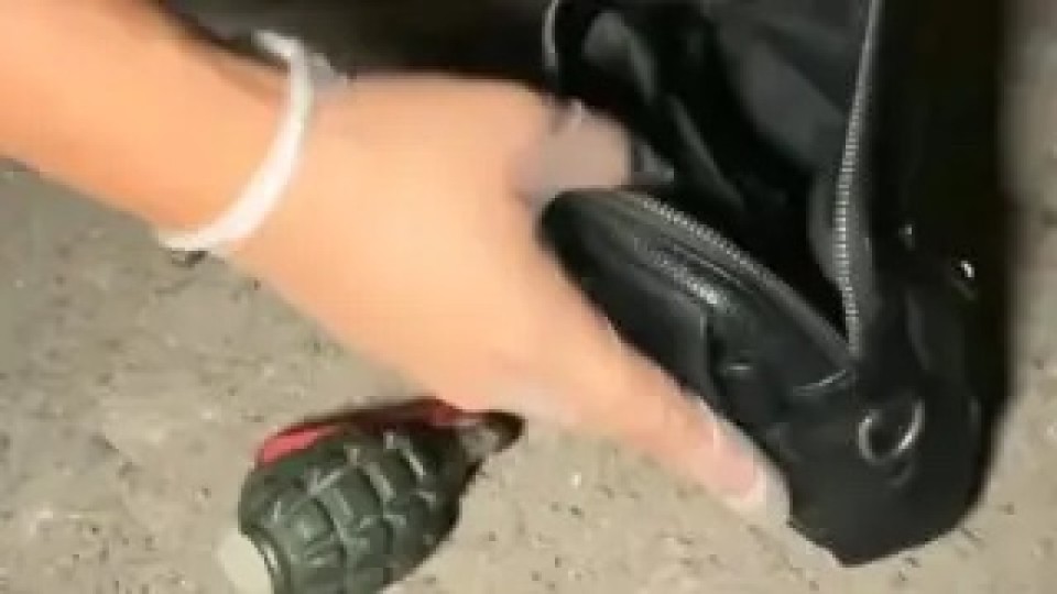 Алматыда пышақ пен граната алып жүрген ер адам ұсталды
