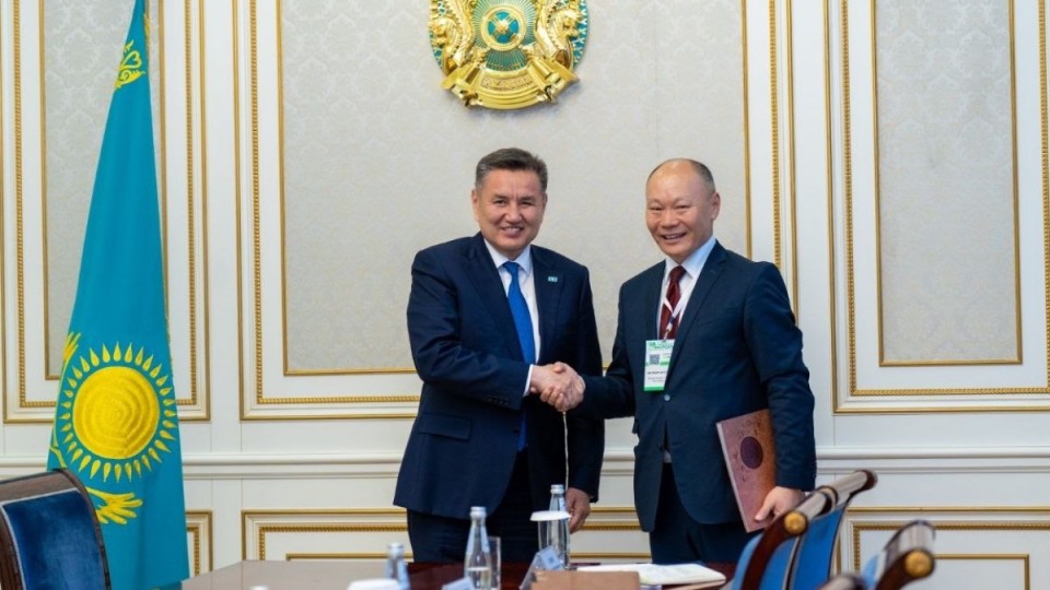 ШҚО әкімі Моңғолия Елшісімен кездесті