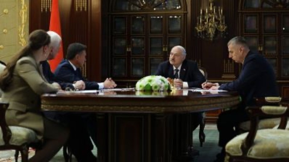 Лукашенко: Зеленский өкілдерімен Минскіде кездестім