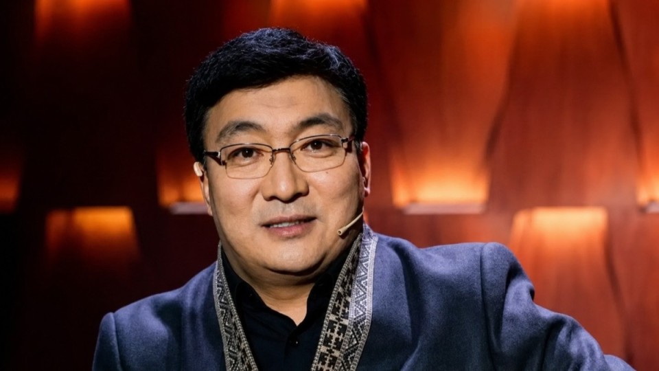"Әулетіміздегі үлкен қуаныш": Тоқтар Серік асыға күткен сүйінші хабарды айтты (ФОТО)