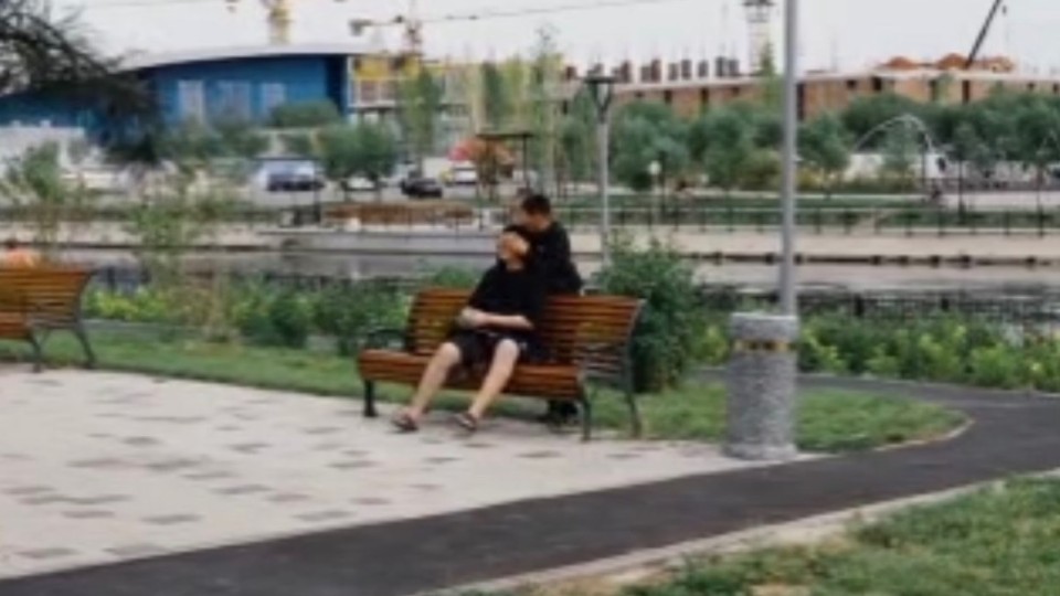Астанада жігітке қауіпті пранк жасаған блогер жауапқа тартылды