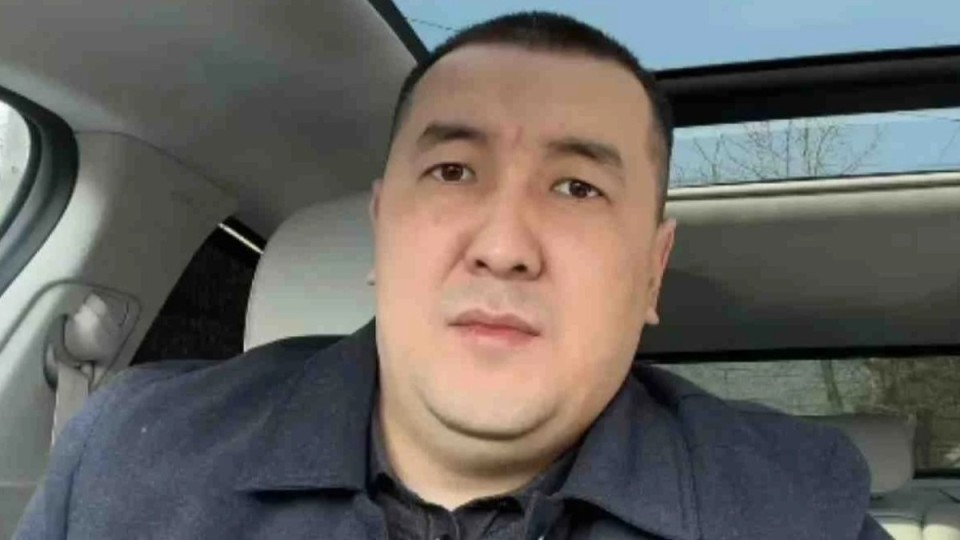 Блогер Әділетхан Молдахан 2,5 жылға бас бостандығынан айырылды