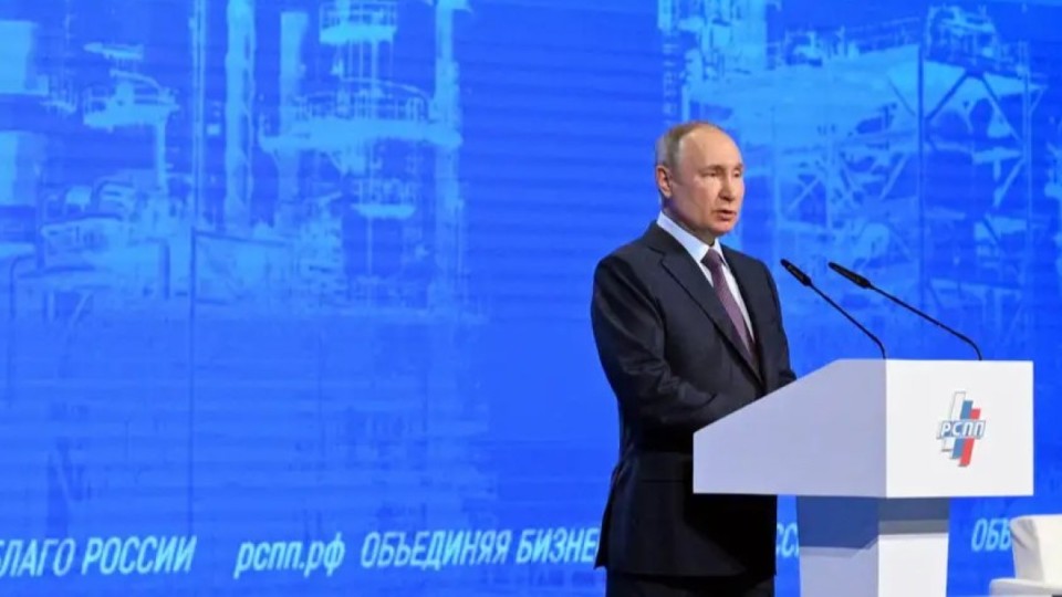 Ресейлік кәсіпкерлер Украинадағы соғысты қаржыландыру үшін қазынаға 400 млрд рубль аударды
