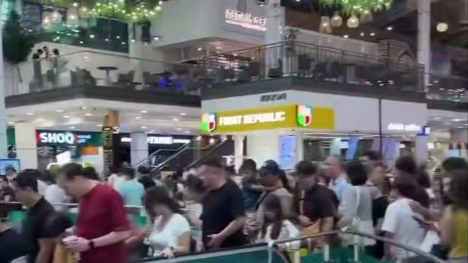Алматыдағы MEGA-да төтенше жағдай болып, адамдар эвакуацияланды