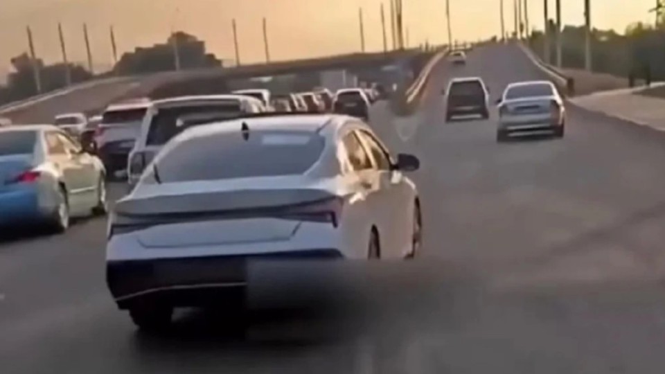 Алматыда жол ережесін әдейі бұзған жүргізуші қамауға алынды