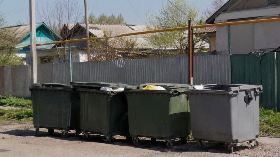 Қордайда жаңа туған сәби қоқыс контейнерінен табылды