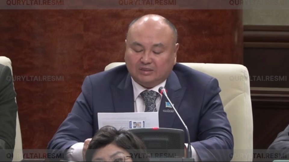 Депутат мектептерде амандасу мәдениетін үйретуді ұсынды