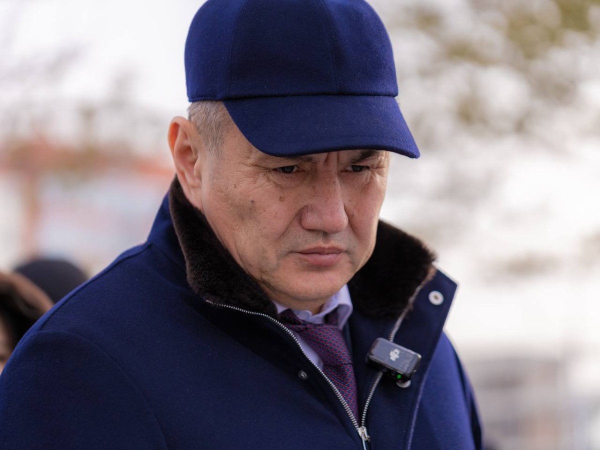 Алдымен, өңір басшысы Сәтбаев даңғылындағы «ЛИК» тұрғын үй кешені маңында салынатын әмбебап спорт аренасының орнына барды. 