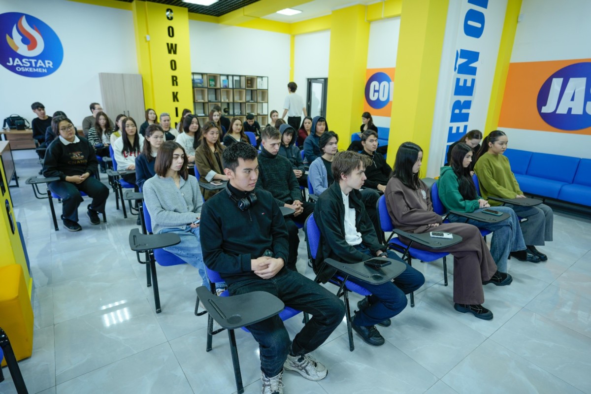 Бастамашыл топ өкілі Айдос Әділбекұлының айтуынша, жастардың белсенділігі — мемлекеттің тұрақты дамуының кепілі.