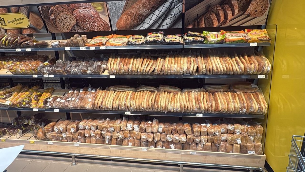 Зауыт бұл бережақты өтеуден бас тартып, есептен шығаруды сұрап отыр. «Ақтөбе» әлеуметтік-кәсіпкерлік корпорациясы күні ертең 1-сұрыпты ұнды жеткізуге дайын, тек «Ақтөбе нан» тарапынан кепілдеме хат берілу керек. 