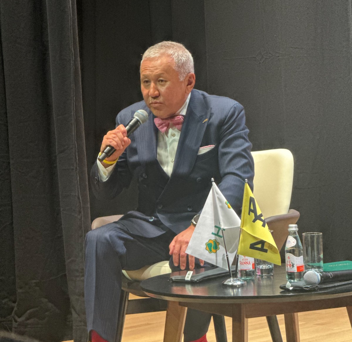 Алғаш болып сөз алған Almaty Museum of Arts негізін қалаушы Нұрлан Смағұлов мұражай ашылған сәттен бастап оны тек көрме өтетін орын емес, заманауи өнерді дамытатын ірі мәдени орталыққа айналдыру мақсат етілгенін айтты.