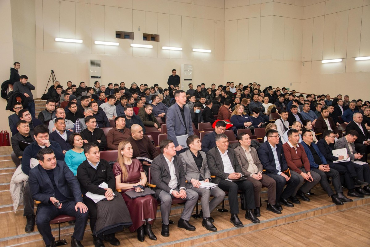 Ұжымға компанияның және компанияға қатысы бар аймақтардың болашақтағы даму стратегиясы таныстырылды.