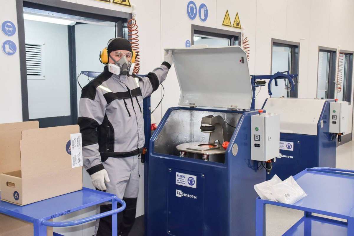 Ал бейінді мамандар үшін Micromine Advance жүйесі бойынша тереңдетілген курстар ұйымдастырылады. 