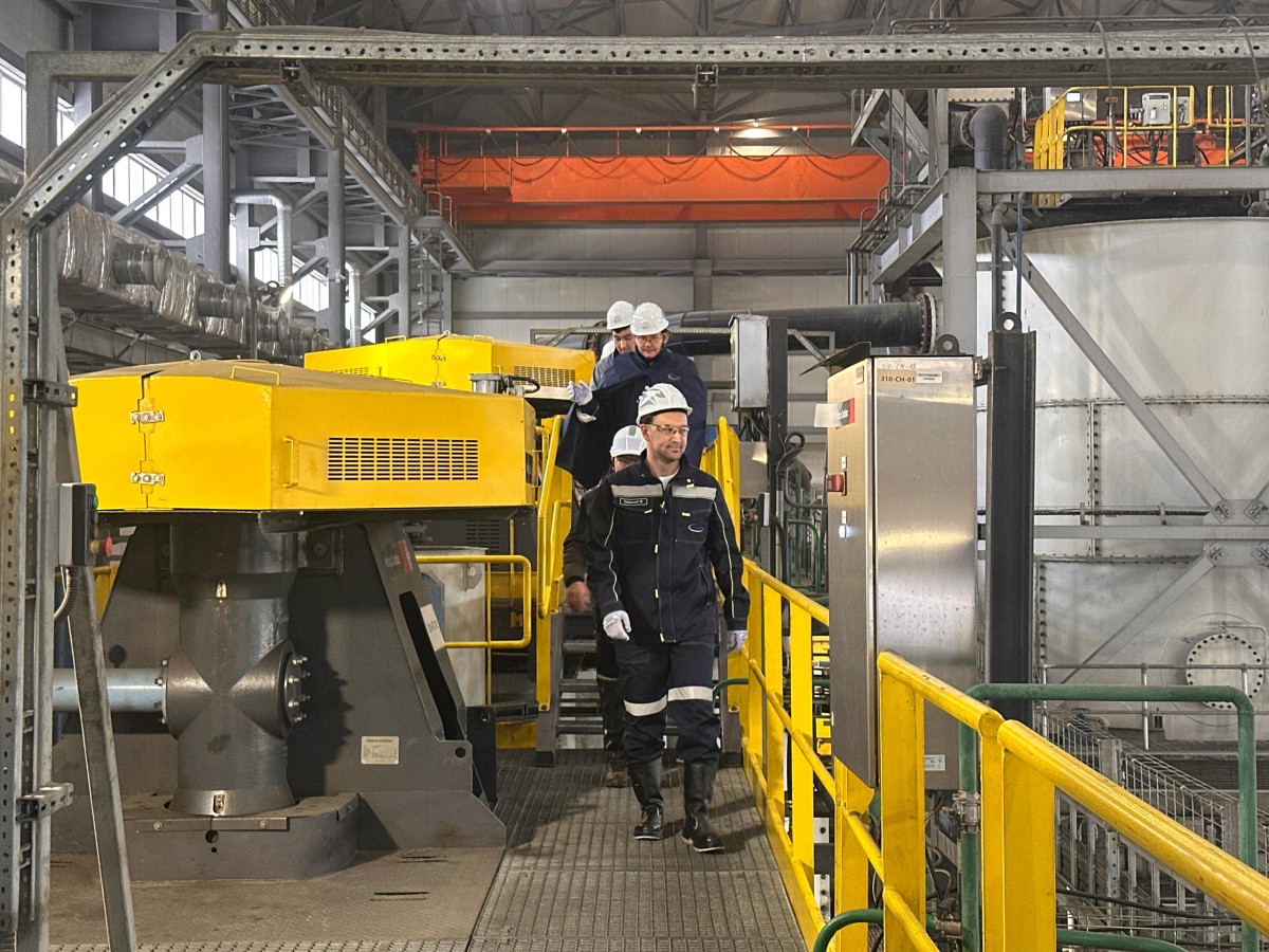 «Қазақмыс корпорациясы» ЖШС Басқарма төрағасы Руслан Өскенәлі Жамбыл облысындағы Шатыркөл-Жайсаң кластерінің кәсіпорындарына жұмыс сапарымен барды.