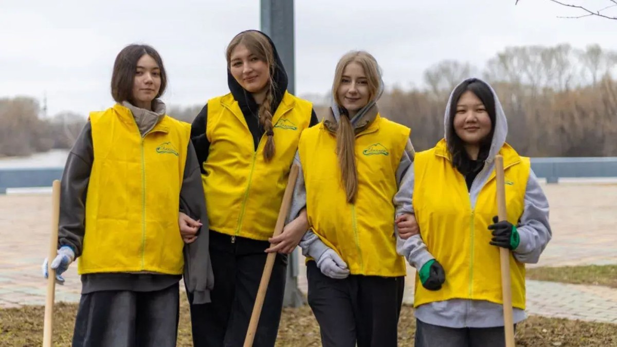 Жеңіс саябағында Құрмаш Нұрғалиев атындағы колледж студенттері тазалық жұмыстарын жүргізді. Шығыс Қазақстан университеті студенттері «Самал» саябағын тазаласа, Шығыс Қазақстан техникалық университеті білім алушылары өз кампусының айналасын ретке келтірді.