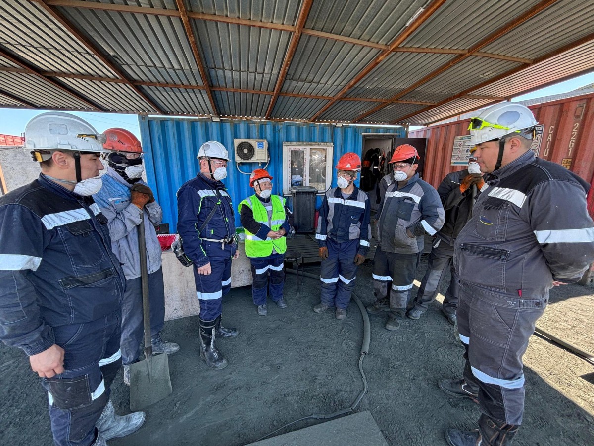 Алғашқы ашық диалог үлгісіндегі кездесу Нұрқазған кенішінде, Балқаш мыс балқыту зауытында, «Балқаш Тау-Кен Өндірісі» кәсіпорындарында (қалдық үйіндісі және құрылыс-монтаждау басқармасы) және Қазақмыс Барлау бөлімшелерінде өтті.